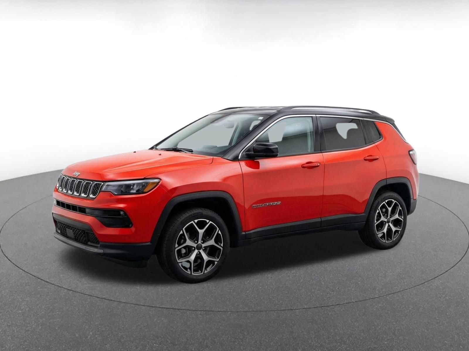 Used 2025 Jeep Compass Limited AWD/4WD image 3