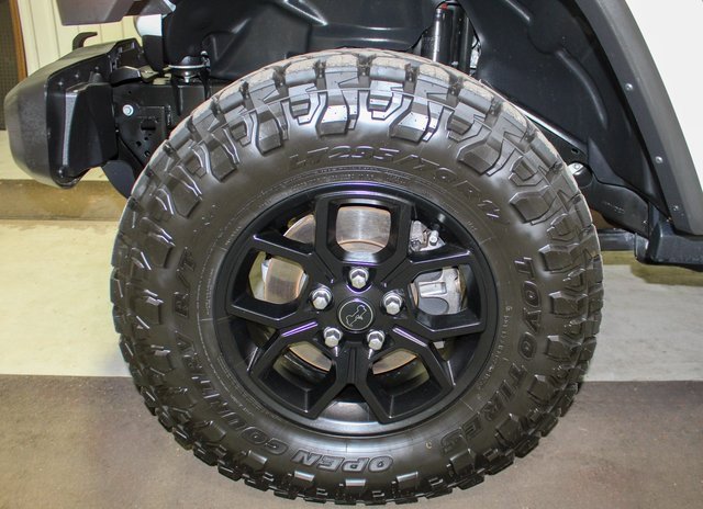 Used 2024 Jeep Gladiator Sport image 20