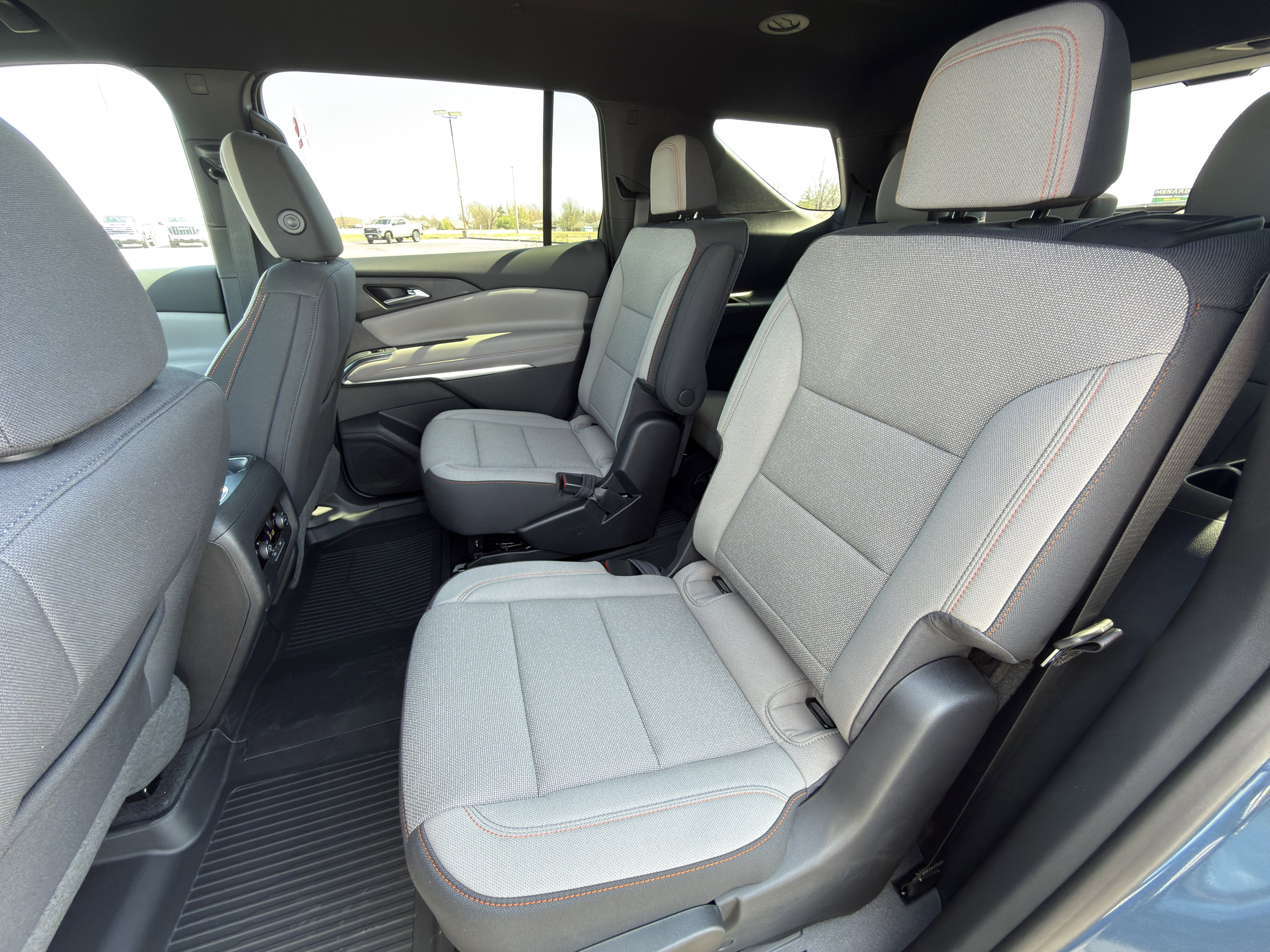 New 2026 Chevrolet Traverse LT image 13