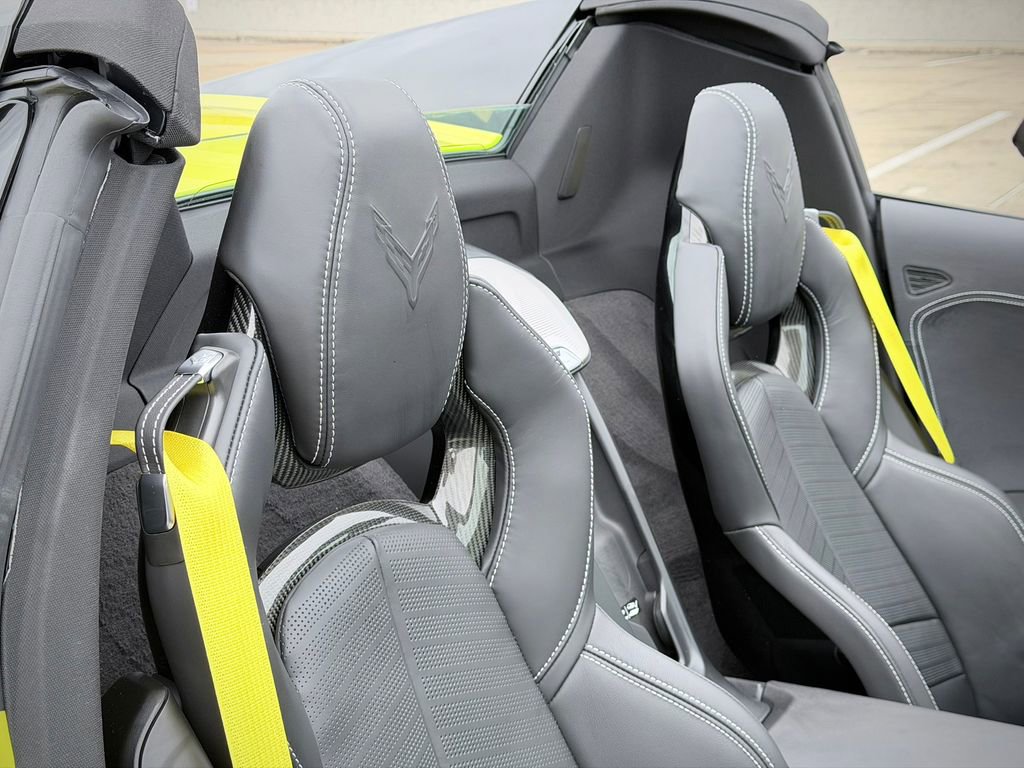 Used 2023 Chevrolet Corvette Stingray Preferred Conv w/ Z51 Performance Package RWD image 32