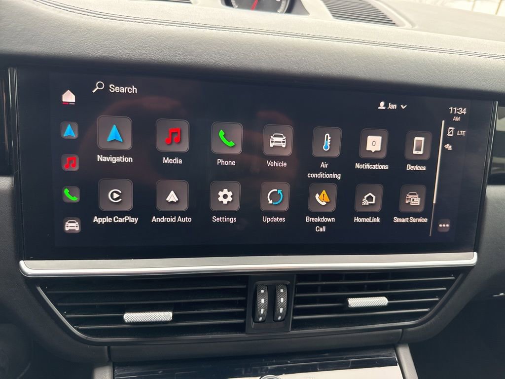 Used 2022 Porsche Cayenne S image 28