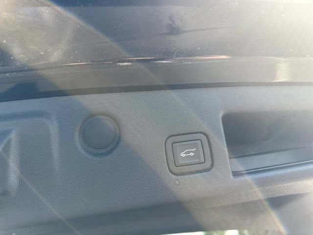 Used 2023 Chevrolet Equinox LT FWD image 27