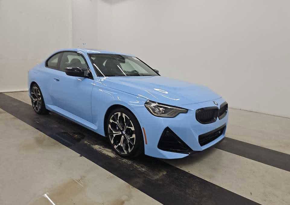 Used 2025 BMW M240i Coupe RWD image 3