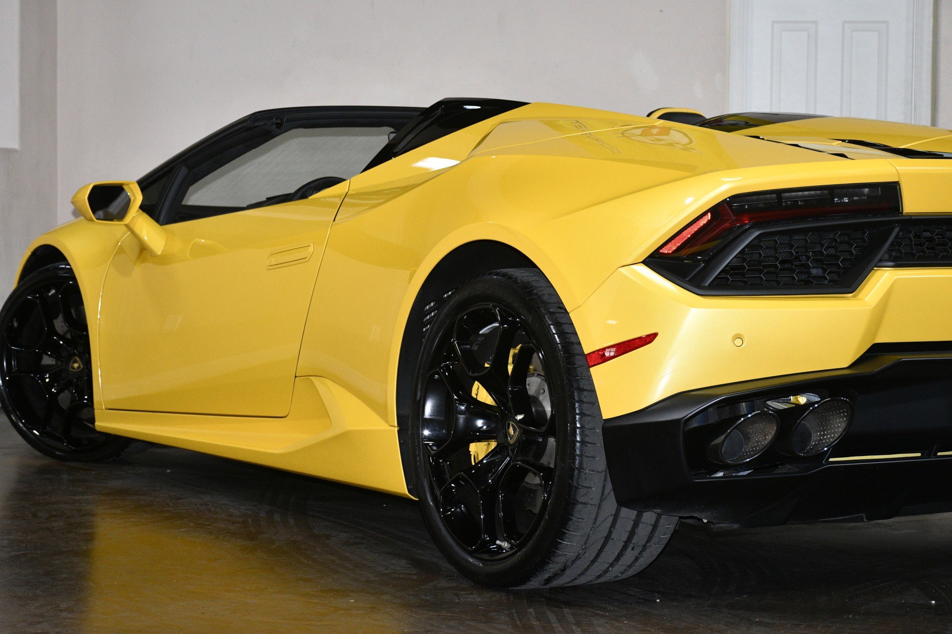 Used 2018 Lamborghini Huracan LP 580-2 image 54