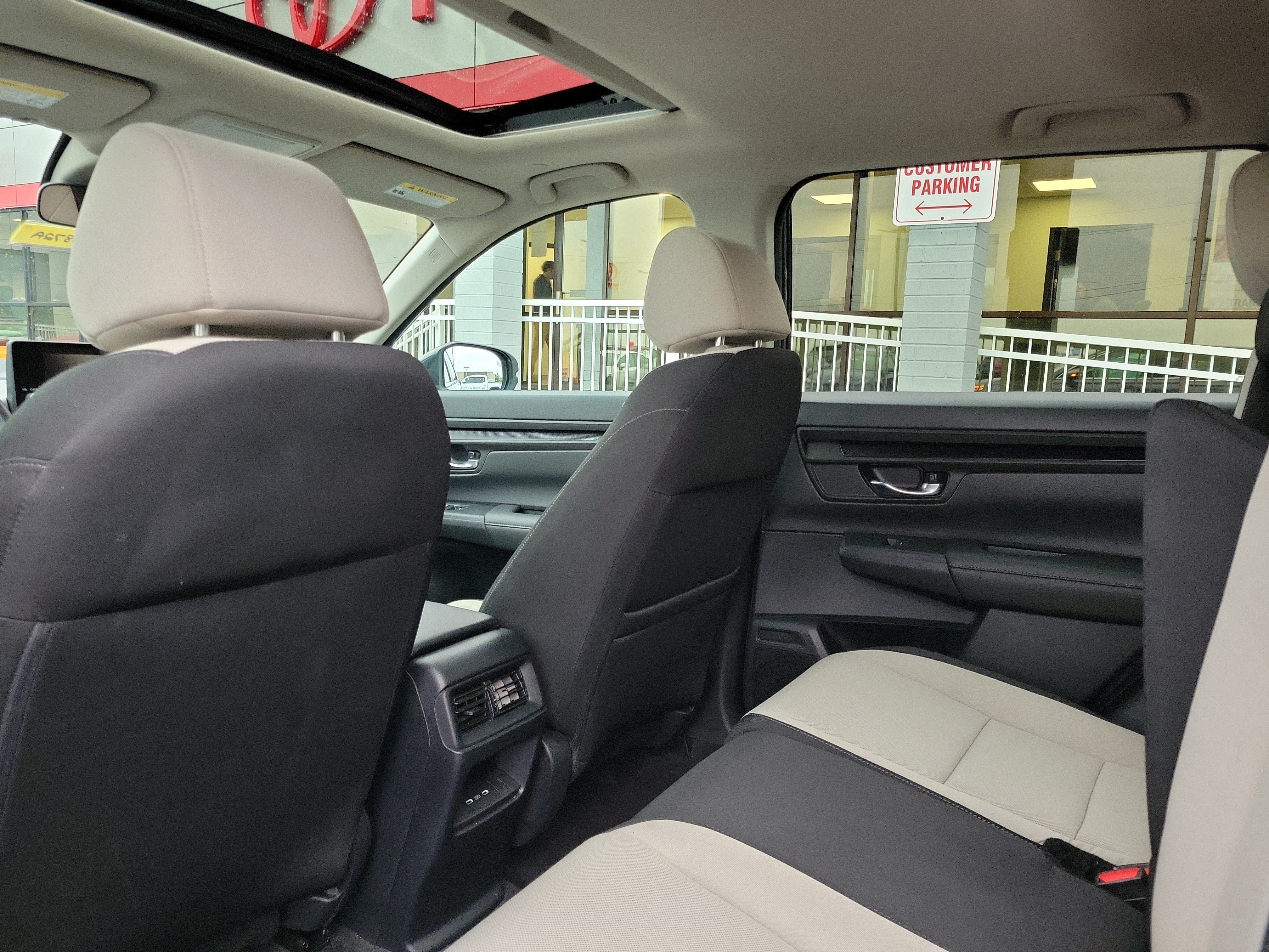Used 2024 Honda CR-V EX image 14