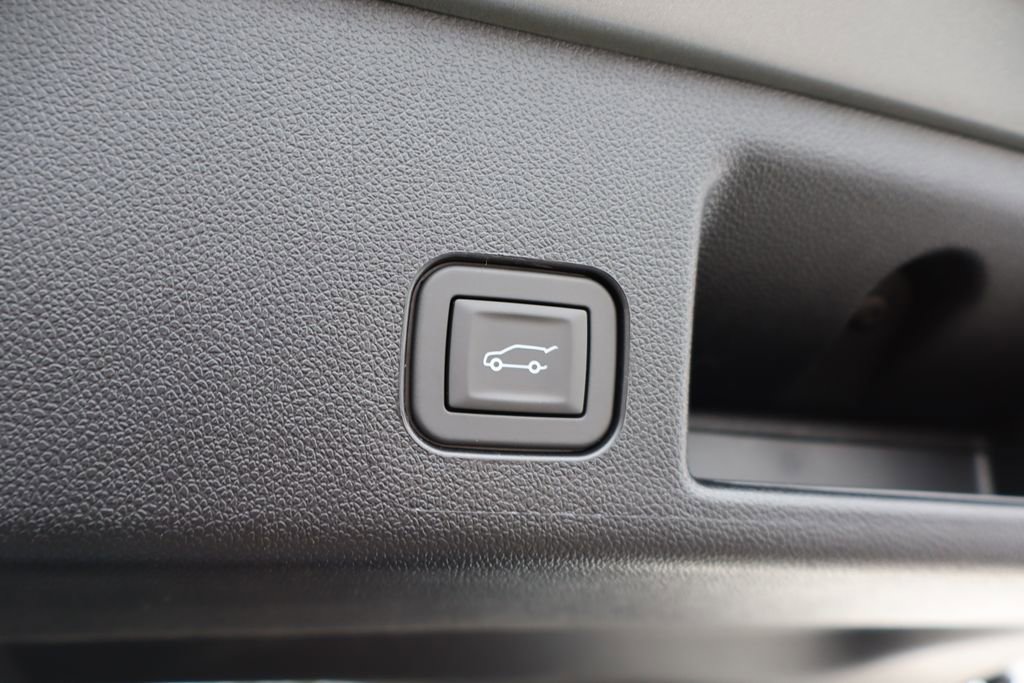 New 2026 Chevrolet Equinox EV LT image 34