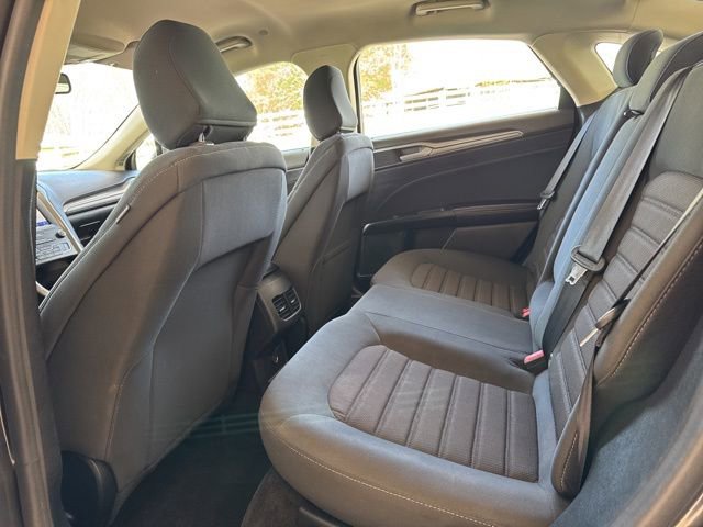 Used 2020 Ford Fusion SE image 15