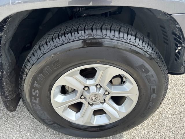 Used 2019 Toyota 4Runner SR5 Premium RWD image 12