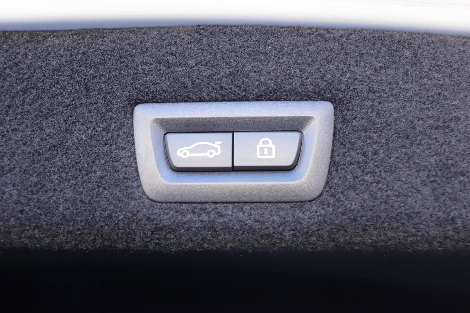 Used 2018 BMW 740i image 13