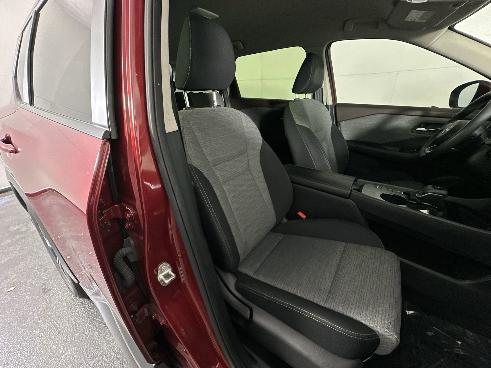 Certified 2023 Nissan Rogue SV image 31