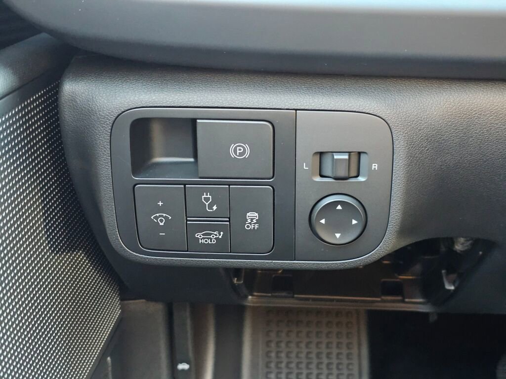 New 2025 Hyundai Ioniq 6 SEL image 18
