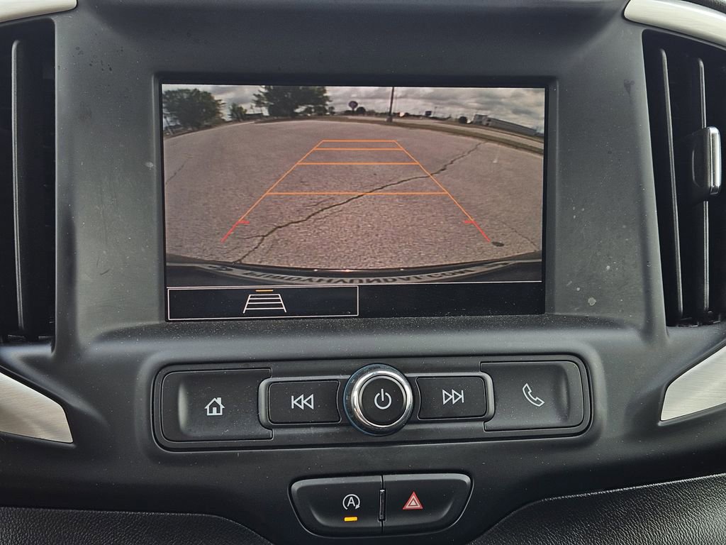 Used 2024 GMC Terrain SLE image 15