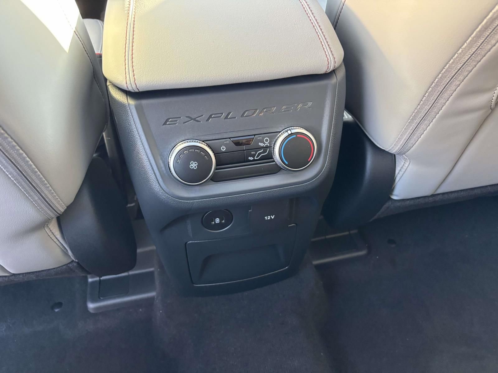 New 2026 Ford Explorer Active w/ Active Comfort Package image 33