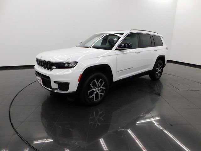 Used 2024 Jeep Grand Cherokee L Limited w/ Luxury Tech Group II image 13