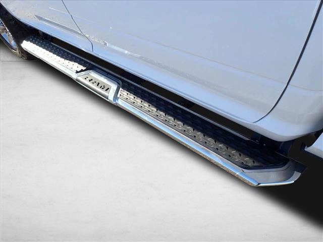 Used 2024 RAM 2500 Big Horn w/ Off Road Package image 9