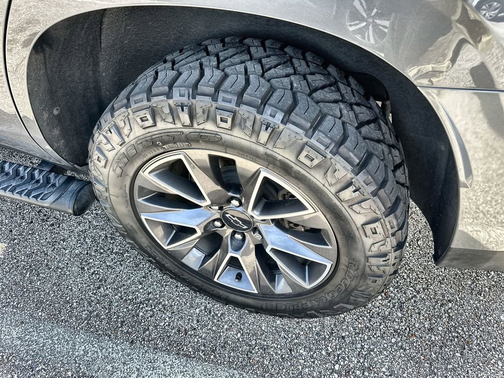 Used 2021 Chevrolet Tahoe Z71 w/ Rear Media and Nav Package image 10