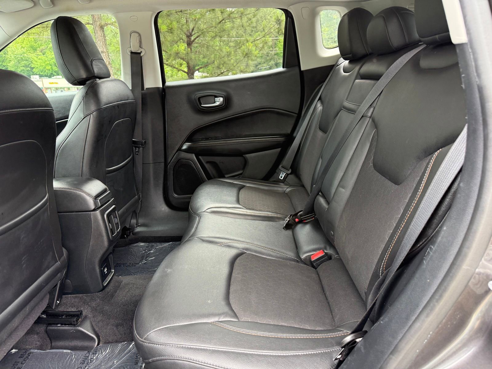 Used 2018 Jeep Compass Latitude FWD image 36