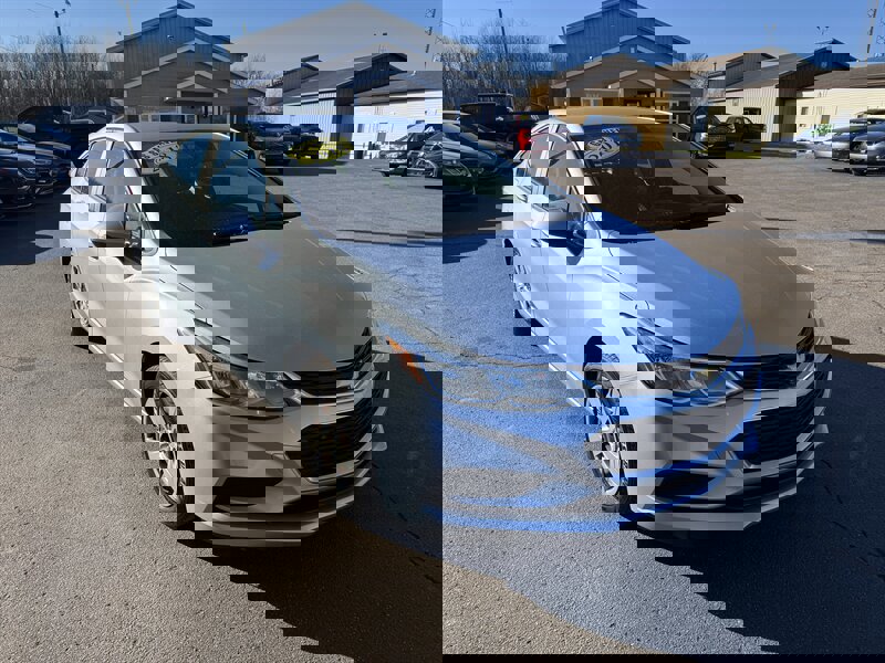 Used 2018 Chevrolet Cruze LS w/ LS Fleet Convenience Package image 4