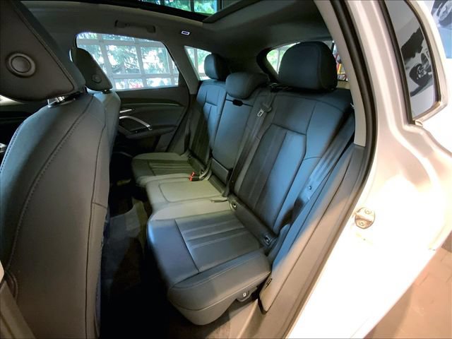 Certified 2025 Audi Q5 Premium w/ Convenience Package AWD/4WD image 23