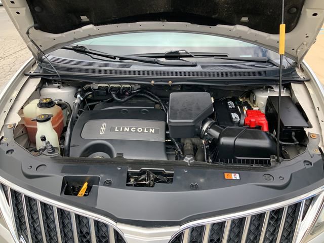 Used 2014 Lincoln MKX AWD w/ Equipment Group 101A image 12