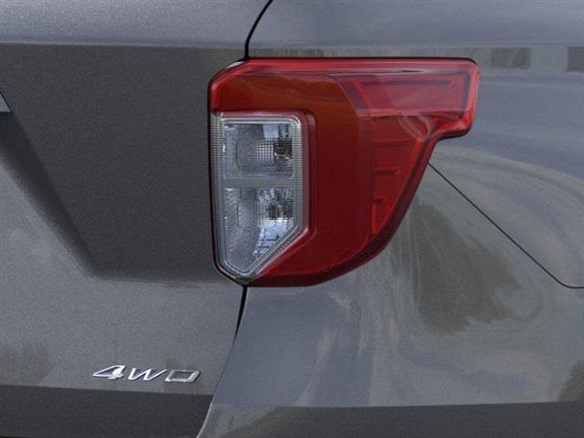 New 2024 Ford Explorer XLT w/ Equipment Group 202A image 21