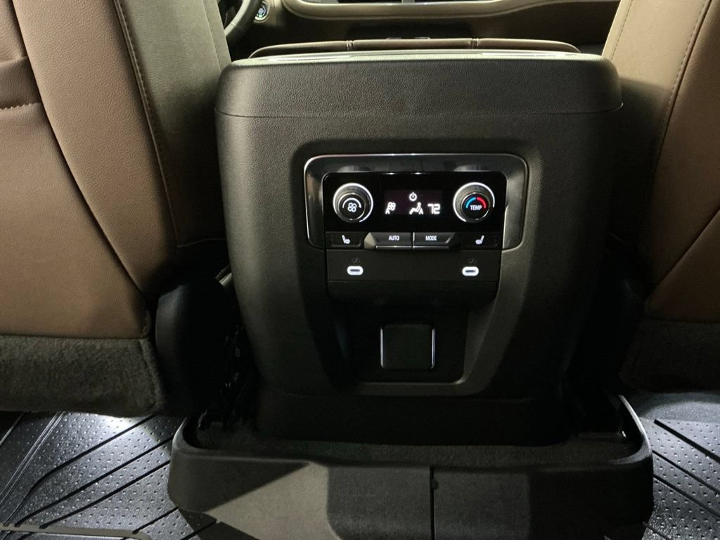 Used 2023 Chevrolet Tahoe High Country RWD image 26