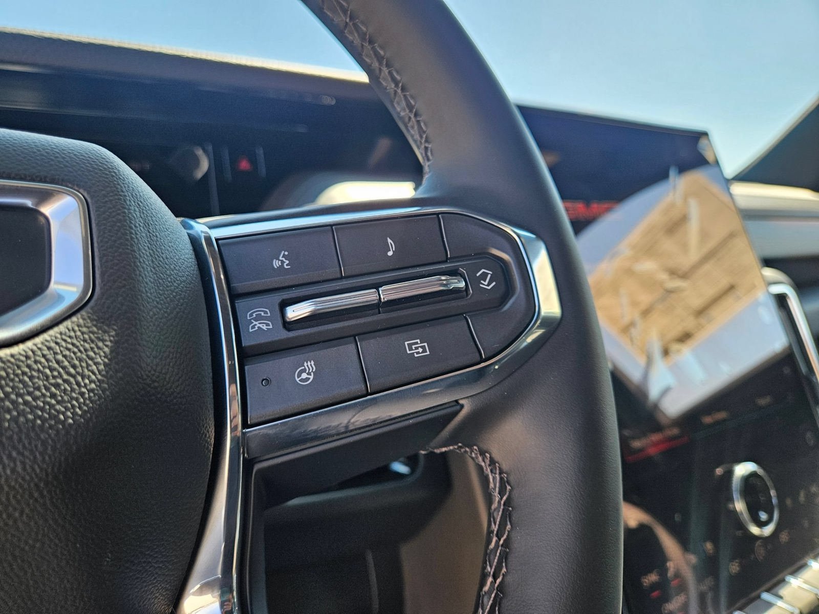New 2026 GMC Yukon Denali AWD/4WD image 13