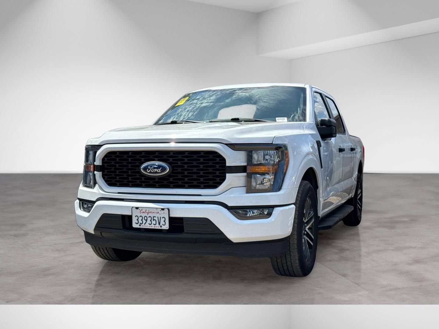 Used 2023 Ford F150 XL w/ STX Appearance Package RWD image 2