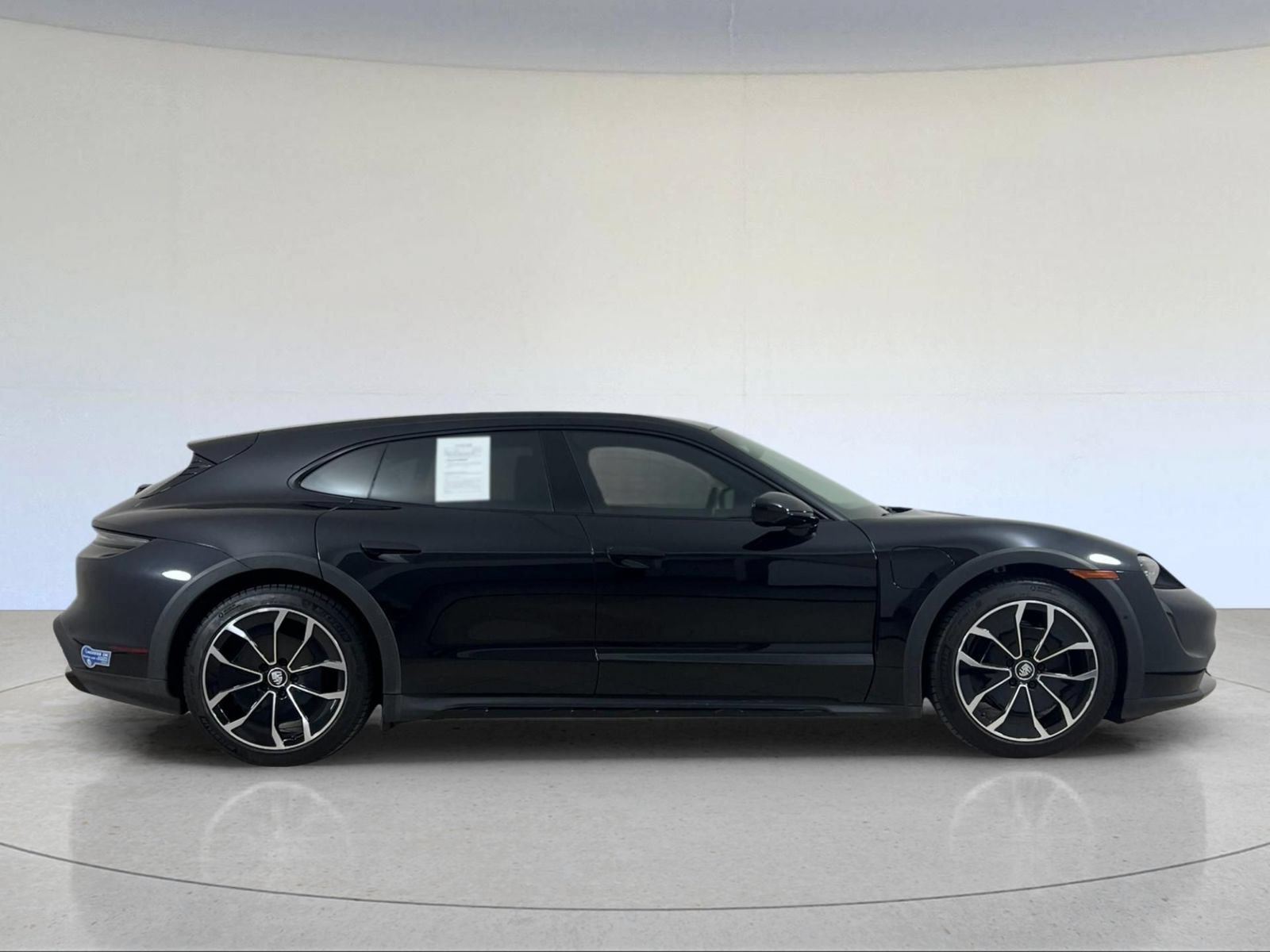 Used 2021 Porsche Taycan 4 Cross Turismo AWD/4WD image 9