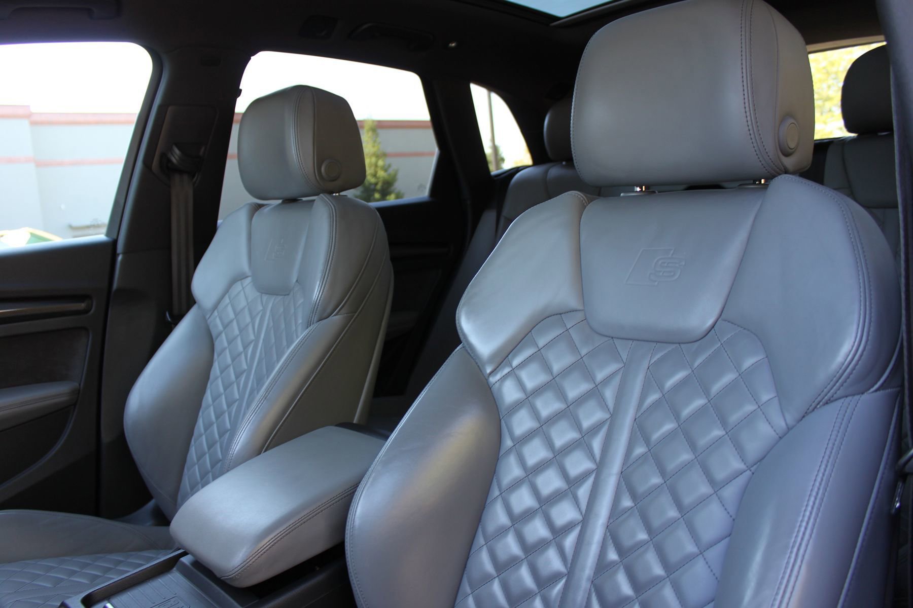 Used 2019 Audi SQ5 Premium Plus w/ Premium Plus Package AWD/4WD image 14