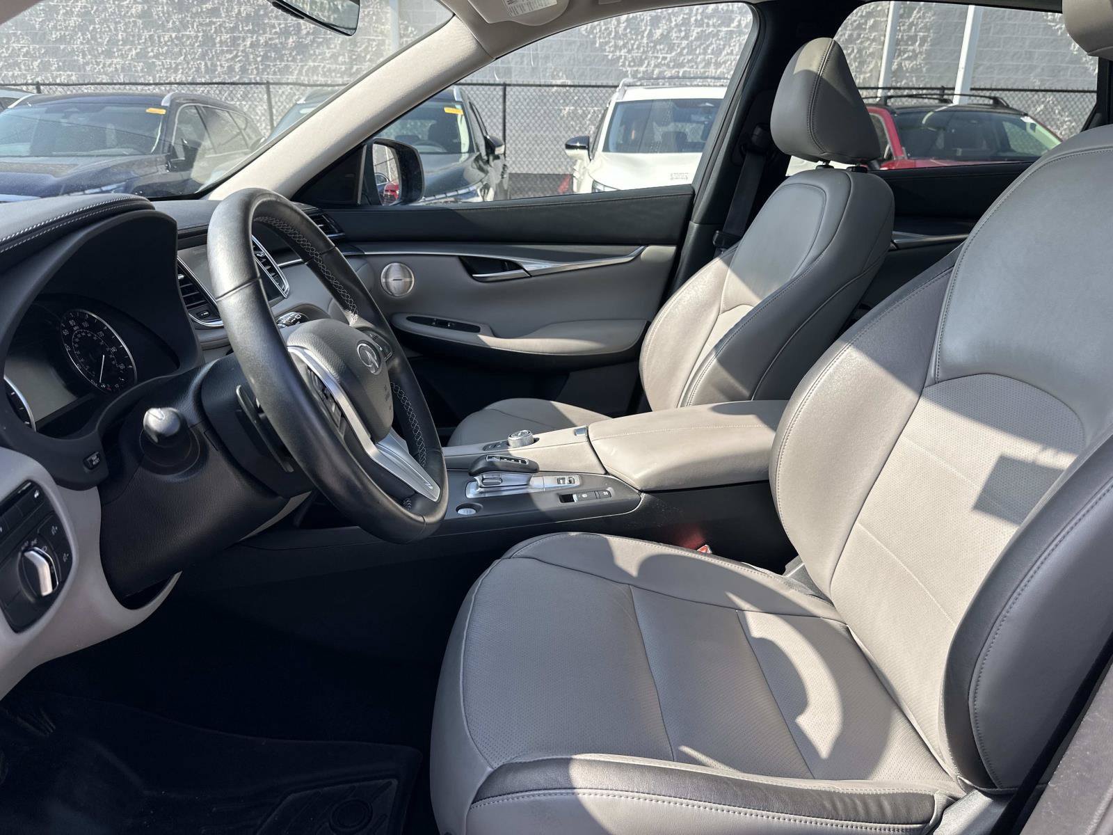 Used 2023 INFINITI QX50 Luxe AWD/4WD image 25