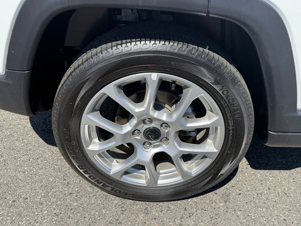 Certified 2025 Jeep Compass Limited AWD/4WD image 15