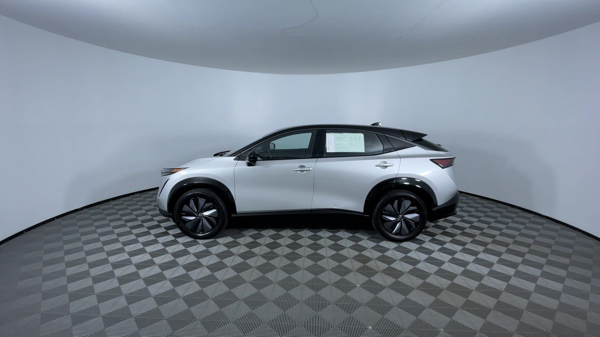 Certified 2023 Nissan Ariya AWD image 5