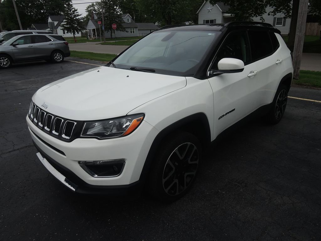 Used 2018 Jeep Compass Limited w/ Navigation Group AWD/4WD image 3