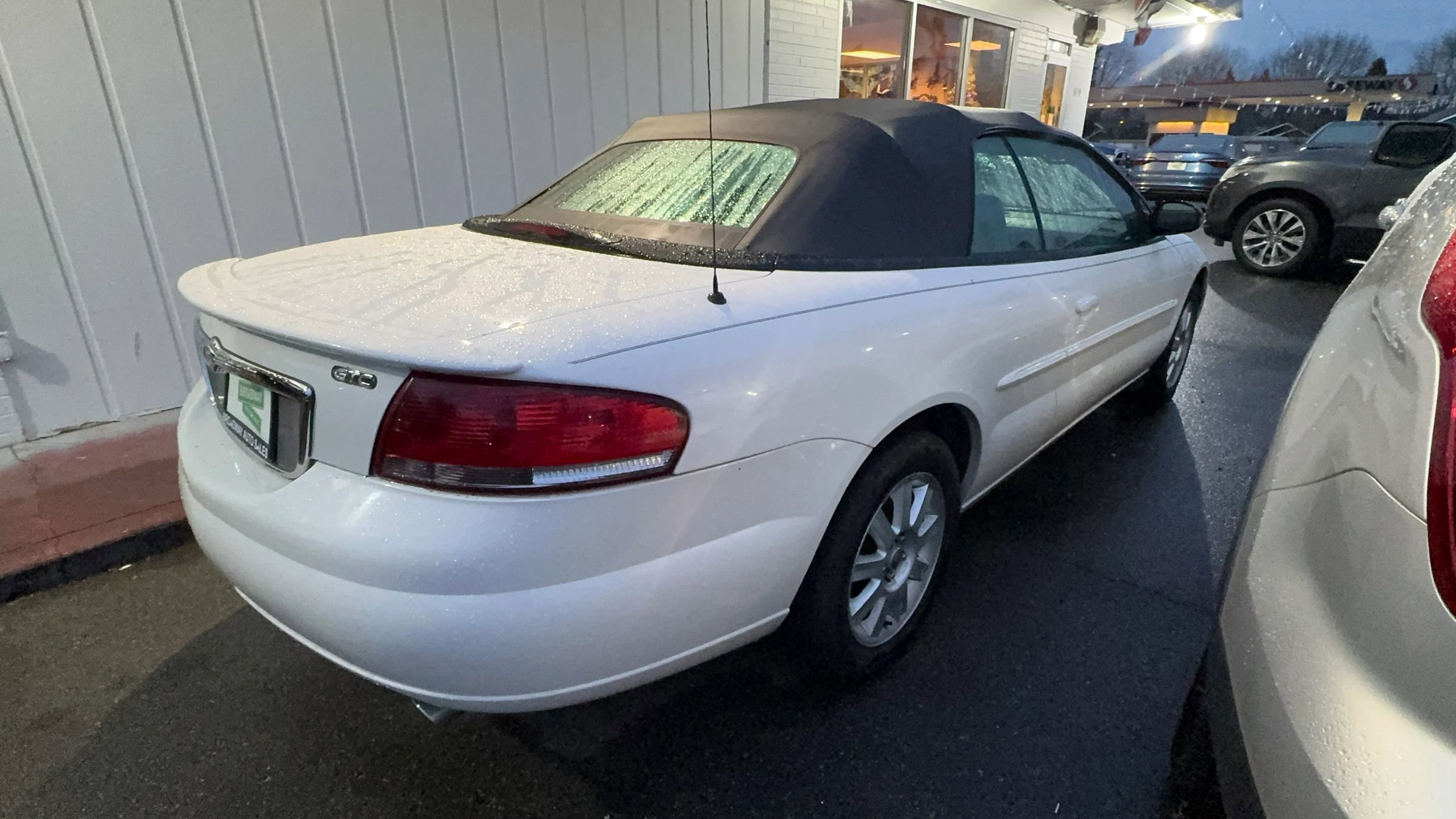 Used 2005 Chrysler Sebring GTC w/ Security Group image 4