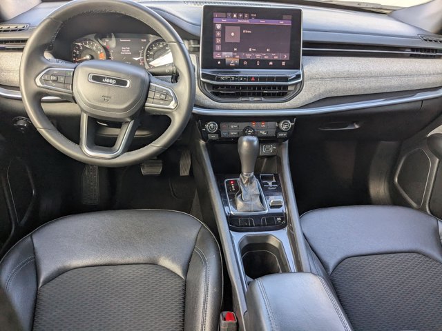 Used 2024 Jeep Compass Latitude AWD/4WD image 16