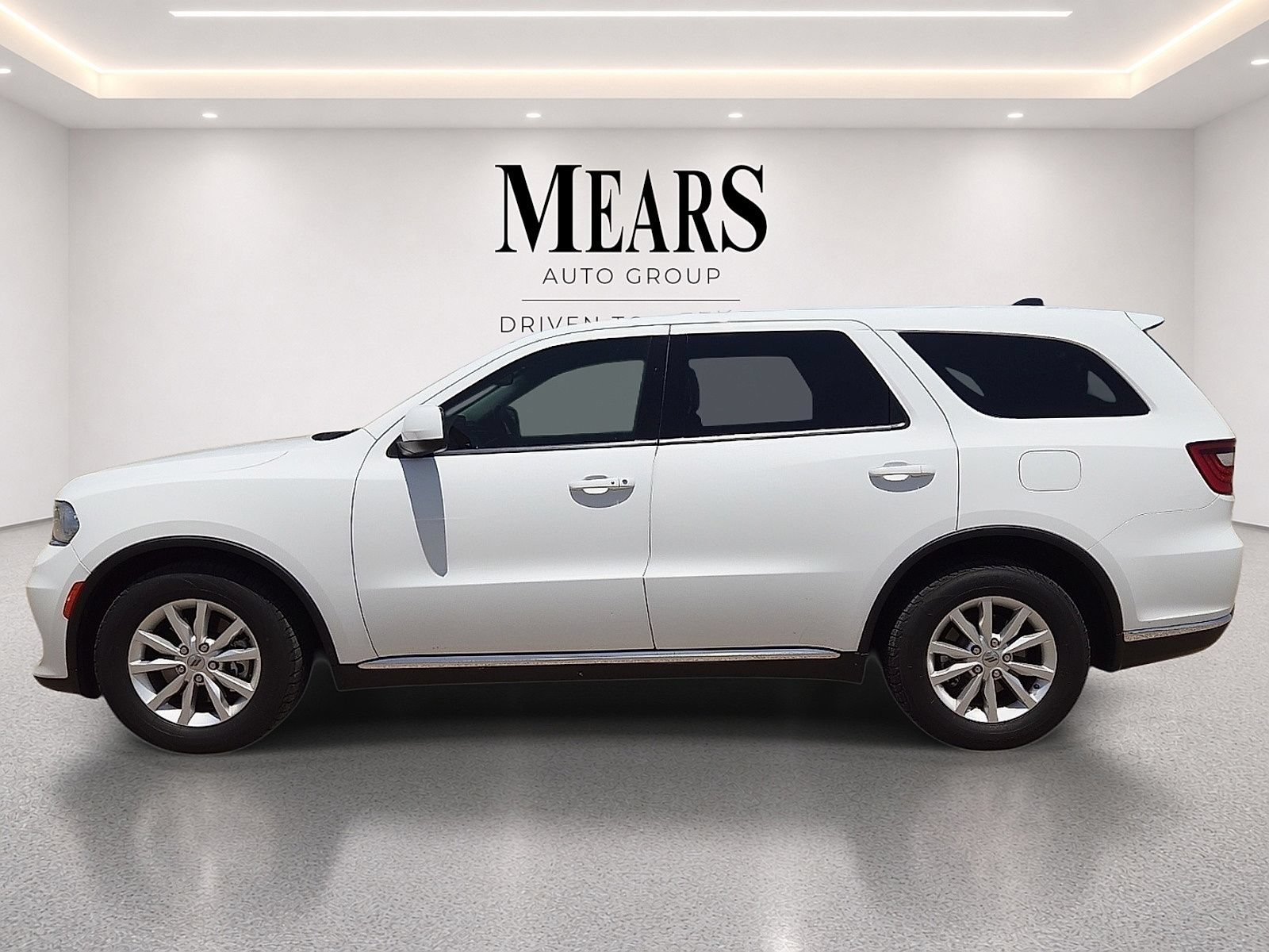 Used 2021 Dodge Durango SXT w/ Trailer Tow Group IV RWD image 2