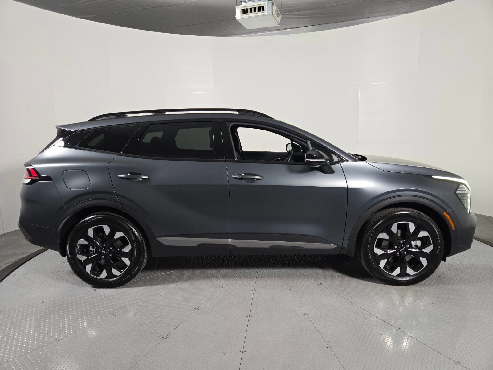 Used 2024 Kia Sportage X-Line image 3