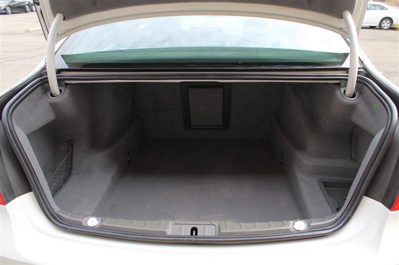 Used 2012 BMW ALPINA B7 xDrive LWB image 32