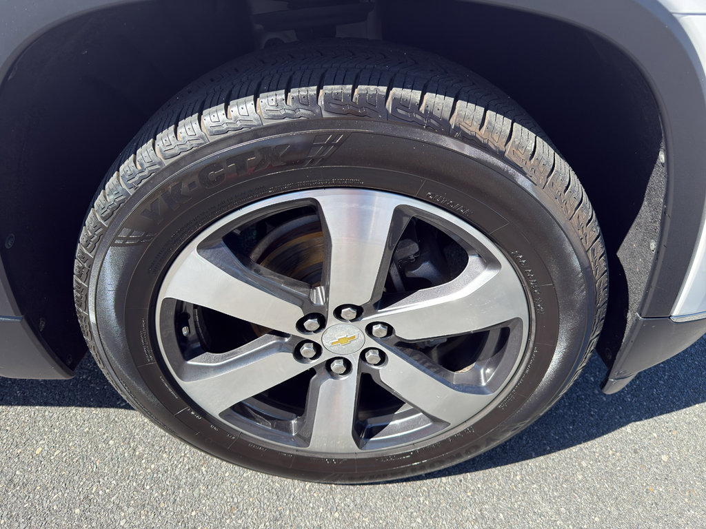 Used 2020 Chevrolet Traverse LT w/ LT Premium Package image 36