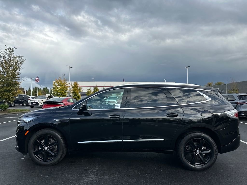 Used 2024 Buick Enclave Essence w/ Sport Touring Edition image 6