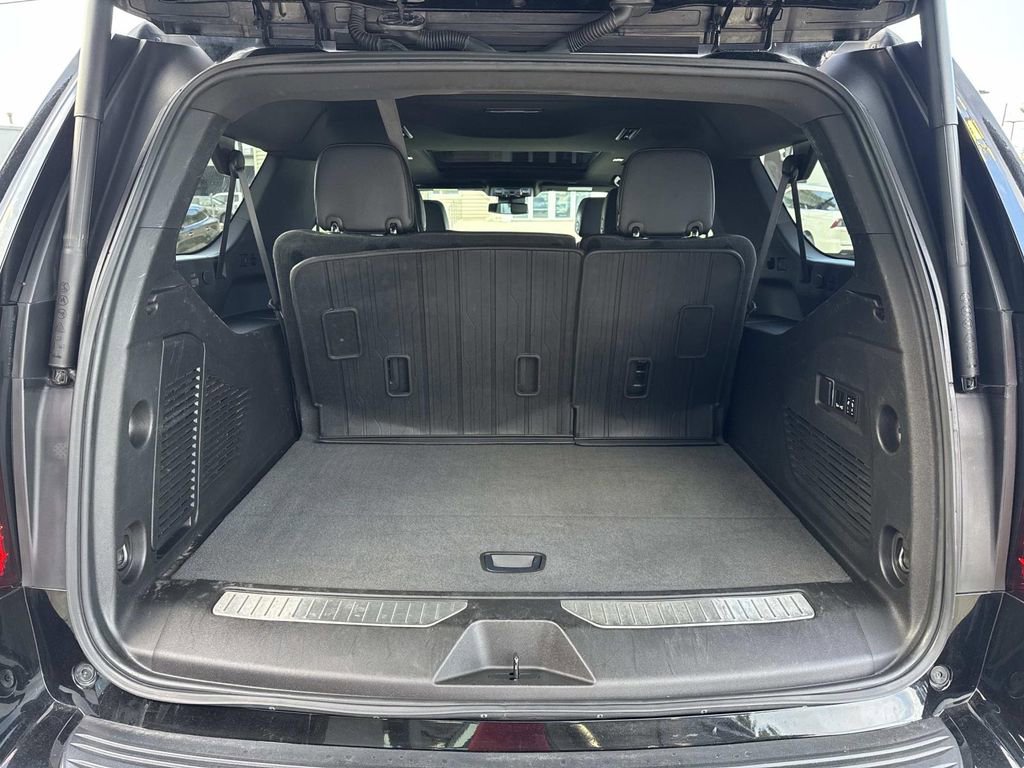 Used 2023 GMC Yukon XL Denali image 12