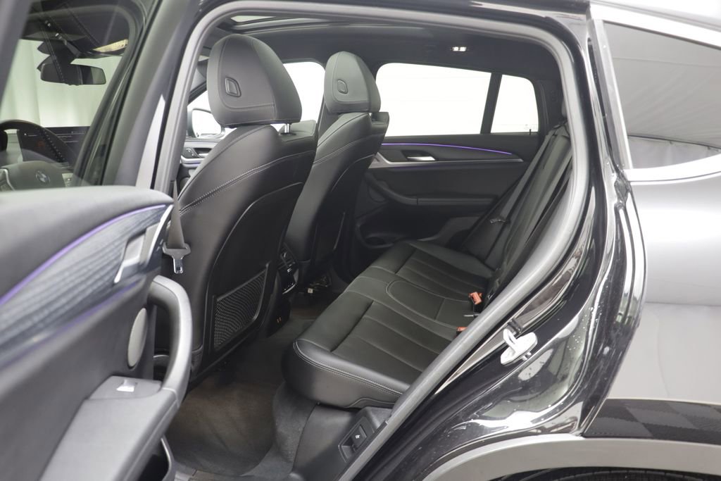 Certified 2024 BMW X4 xDrive30i w/ Premium Package image 14