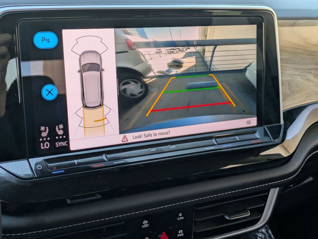 Used 2024 Volkswagen Atlas SE image 16