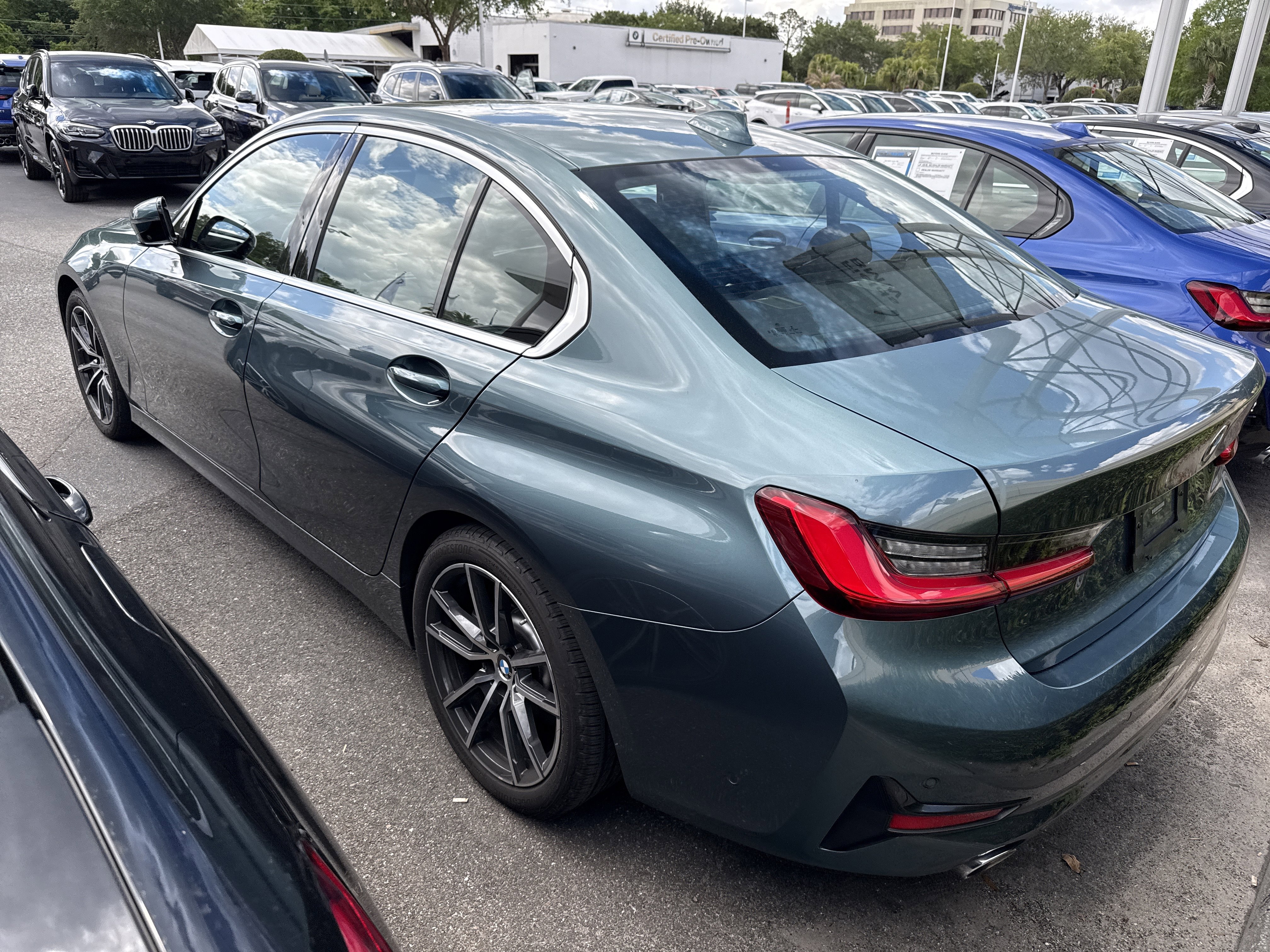 Used 2021 BMW 330i Sedan w/ Premium Package RWD image 3