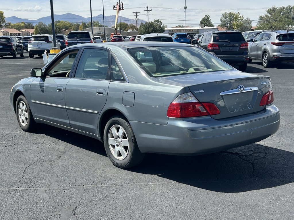 Used 2004 Toyota Avalon XL w/ Option Pkg 2 FWD image 5