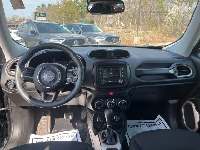 Used 2017 Jeep Renegade Latitude w/ Popular Equipment Group AWD/4WD image 18