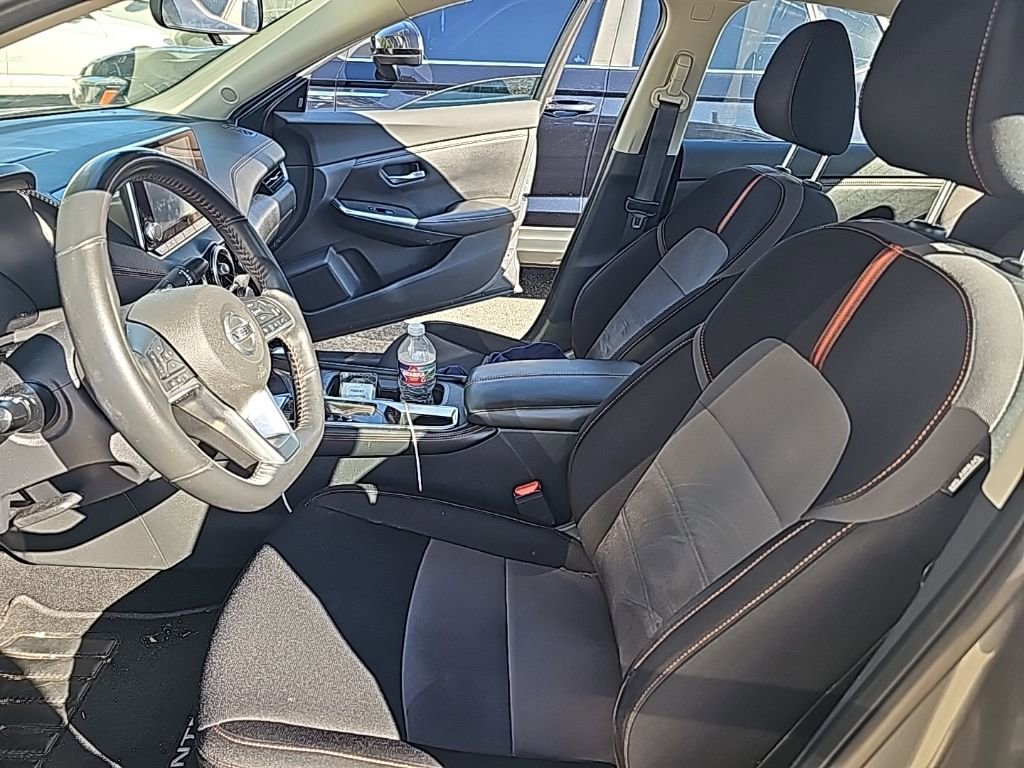 Used 2021 Nissan Sentra SR w/ Lighting Package image 4