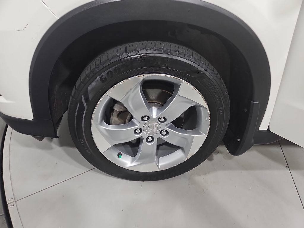 Used 2017 Honda HR-V LX image 25
