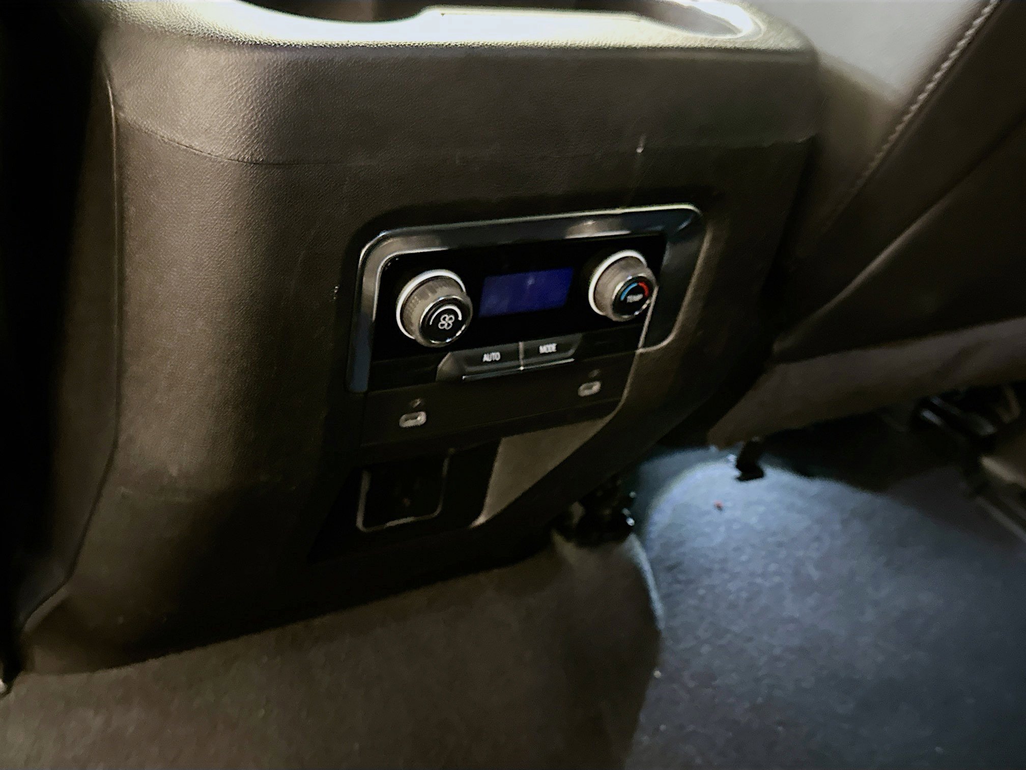 Used 2024 Chevrolet Tahoe LT image 28